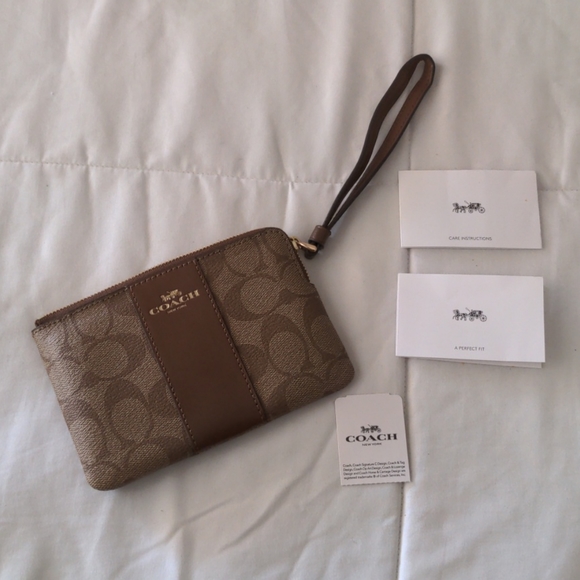 Coach clutch - Picture 2 of 6